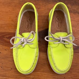 Speery boat shoes